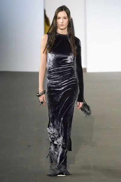 Look 34